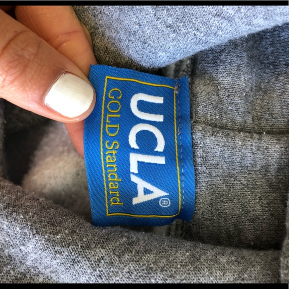 COPY - UCLA Classic Hooded Sweatshirt - grey - Picture 7 of 8